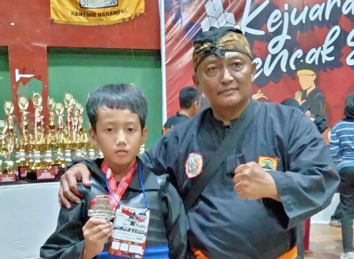 Pesilat SDN 2 Ngadirojo, Wonogiri Raih Medali Perak di Kejuaraan Pencak Silat “Raden Mas Said VI”